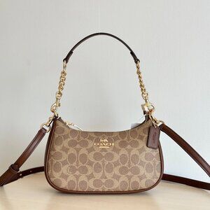NWT Coach Teri Shoulder Bag In Signature Canvas in Sand/Taupe CV933